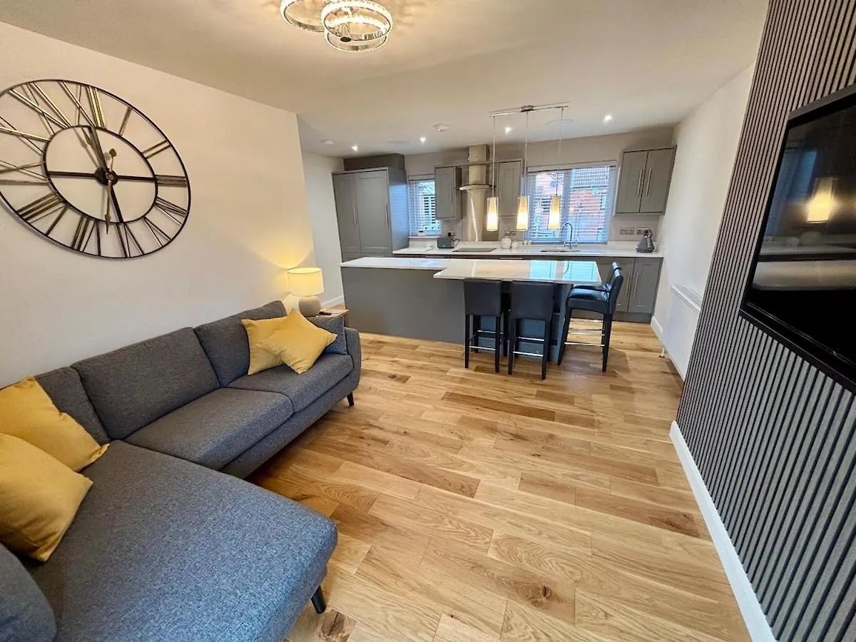 Marine Wharf 2 Bed Apartment Kingston upon Hull