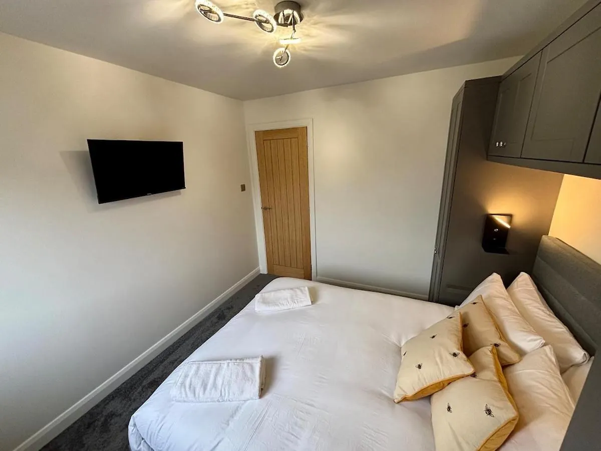 Marine Wharf 2 Bed Apartment Kingston upon Hull