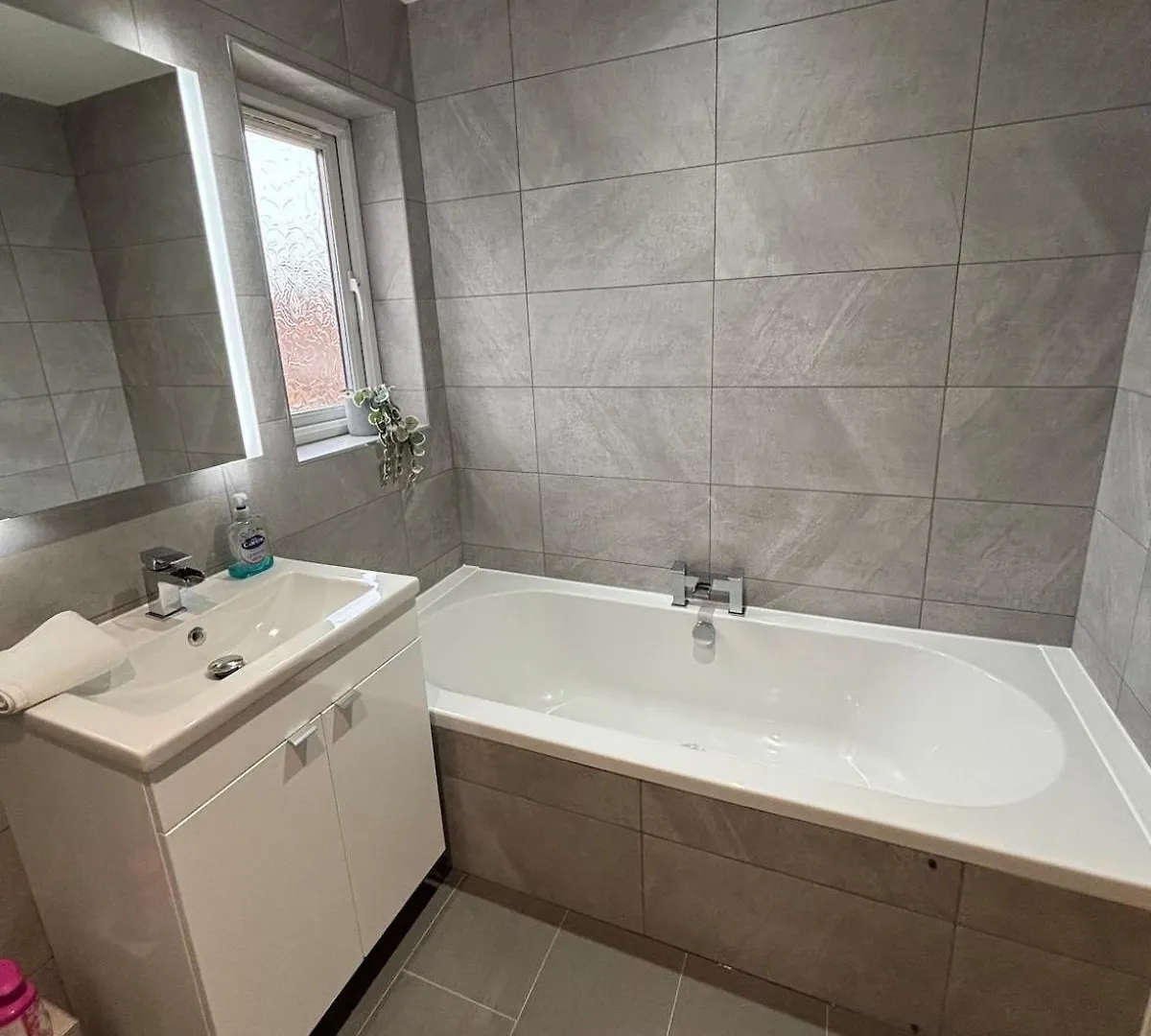 Marine Wharf 2 Bed Apartment Kingston upon Hull